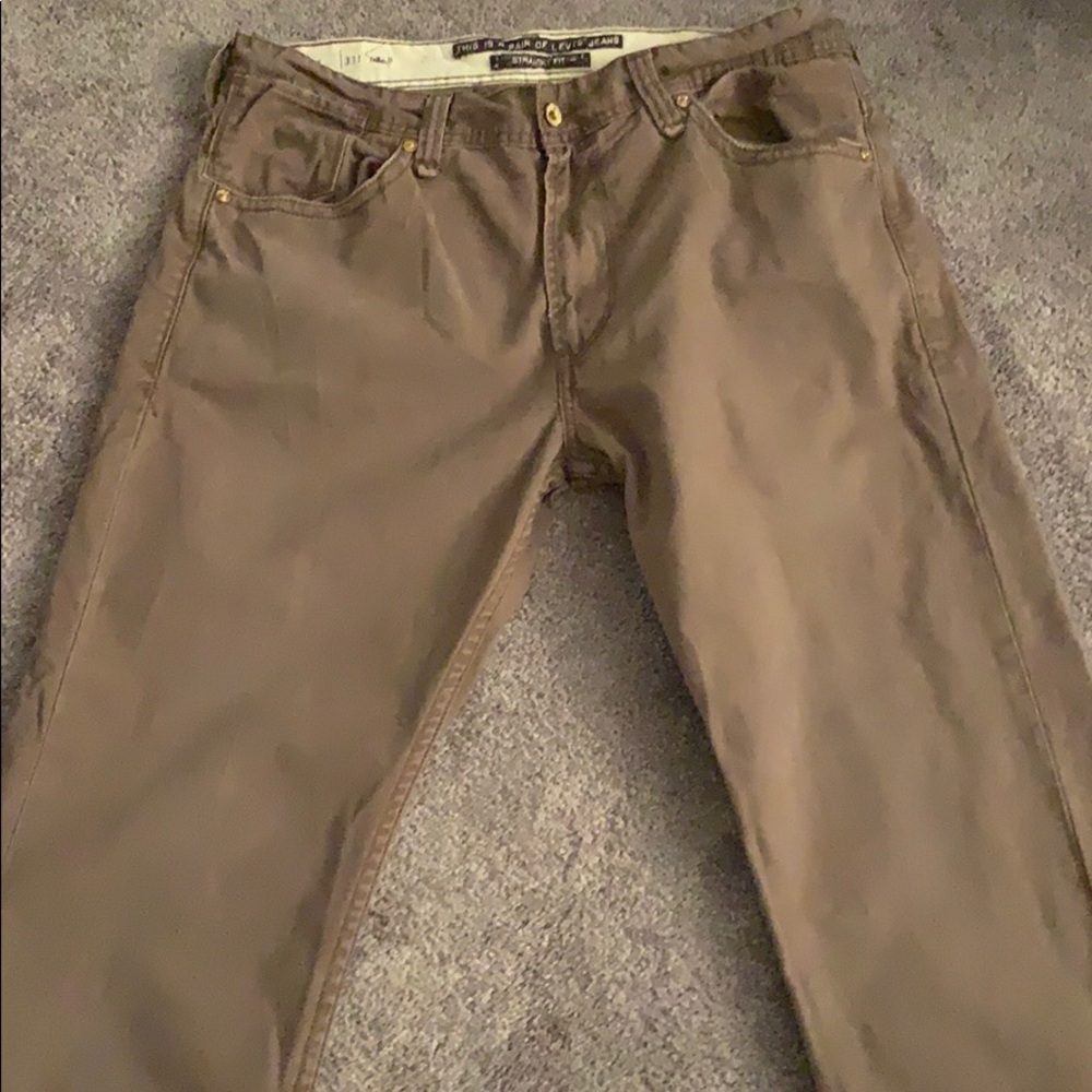Levi’s Straight Fit